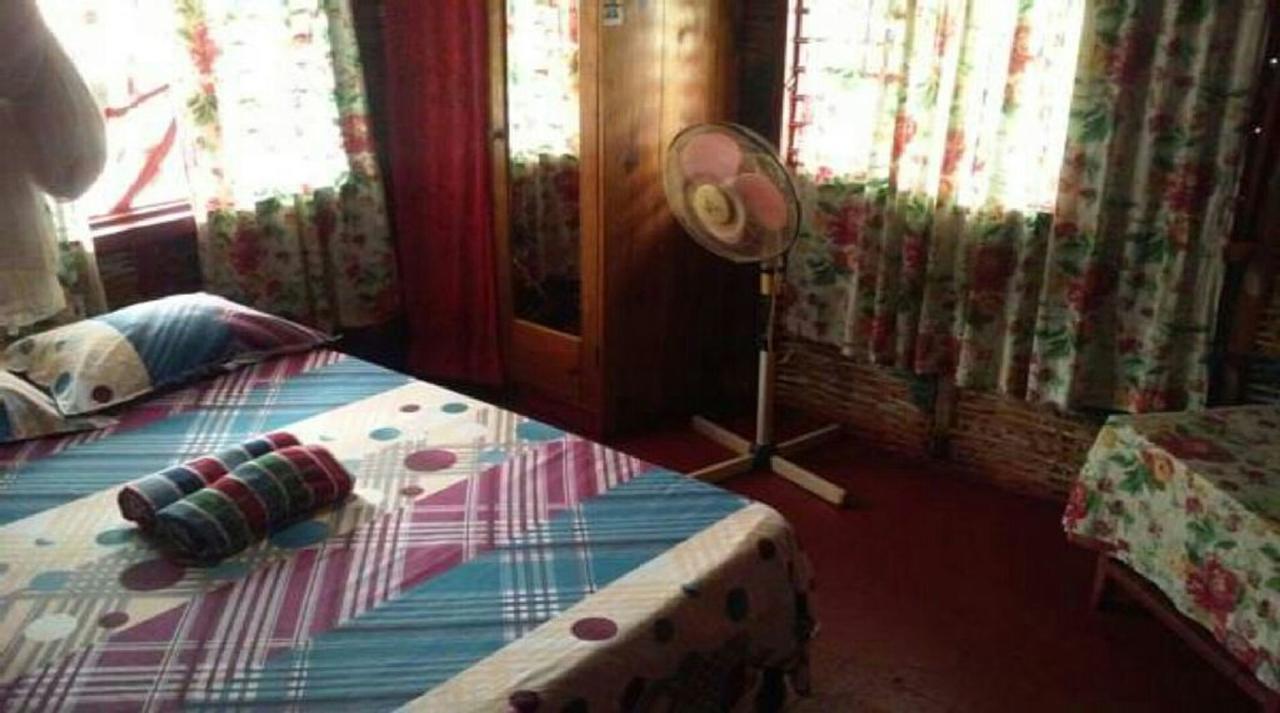Shades Cottage Guesthouse Blue Hole Eksteriør bilde